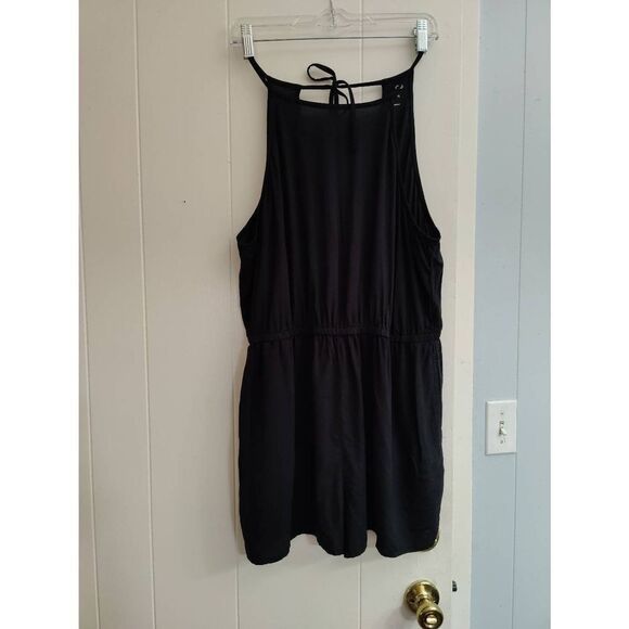 So Simple Black Romper - Picture 1 of 3